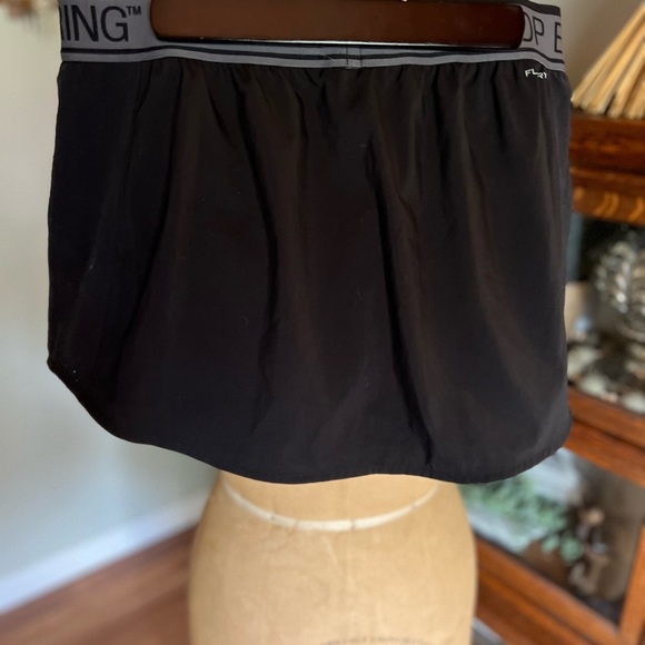 The North Face black skort - Picture 5 of 7